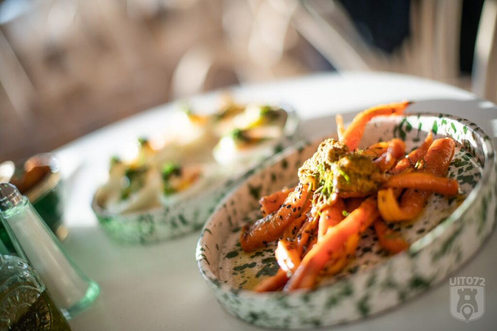 Haifa gepofte wortels met karwijzaad, munt, munt, Nigellazaad, zhug 2 - soul beach