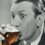 Man drinkt bier - The Beergarden