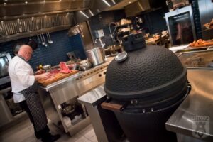 Uit072 - Comer - © Keith Montgomery - 20190630-21-1840-min