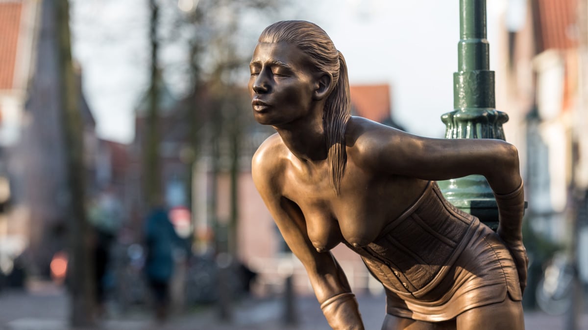 Susanne: standbeeld van Prostituee op Achterdam