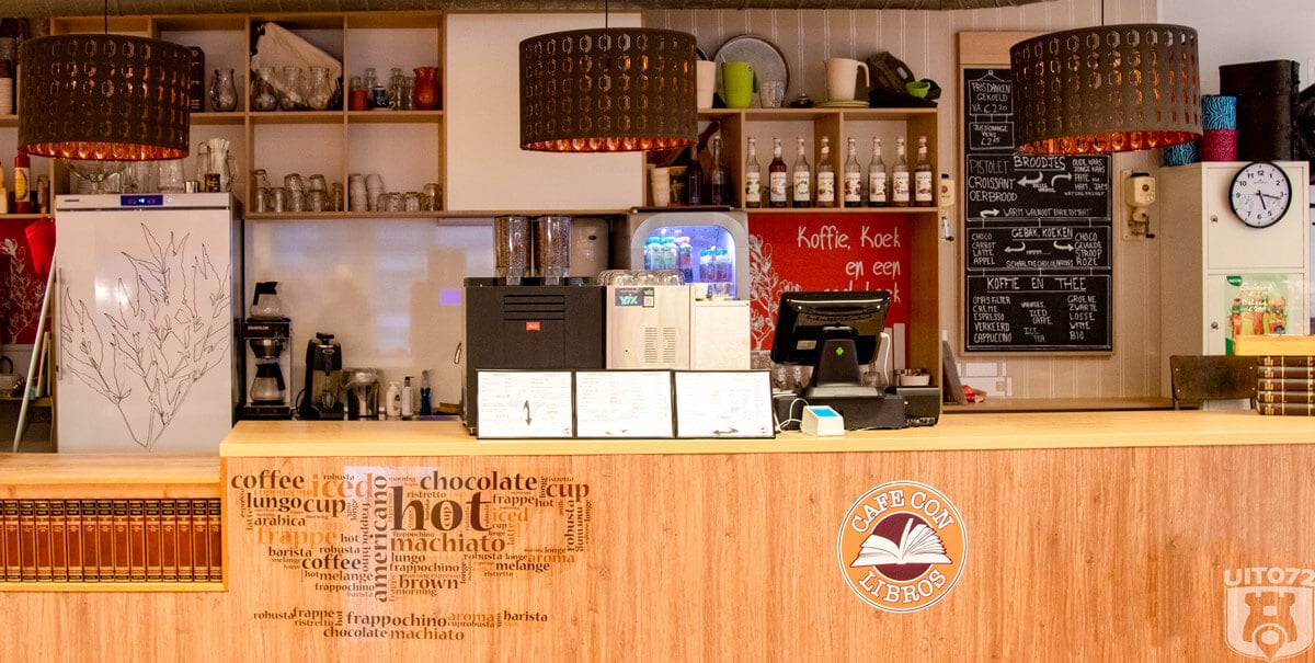 Café con Libros bar