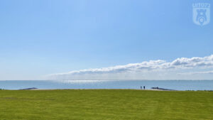 Uitzicht over het IJsselmeer onderweg